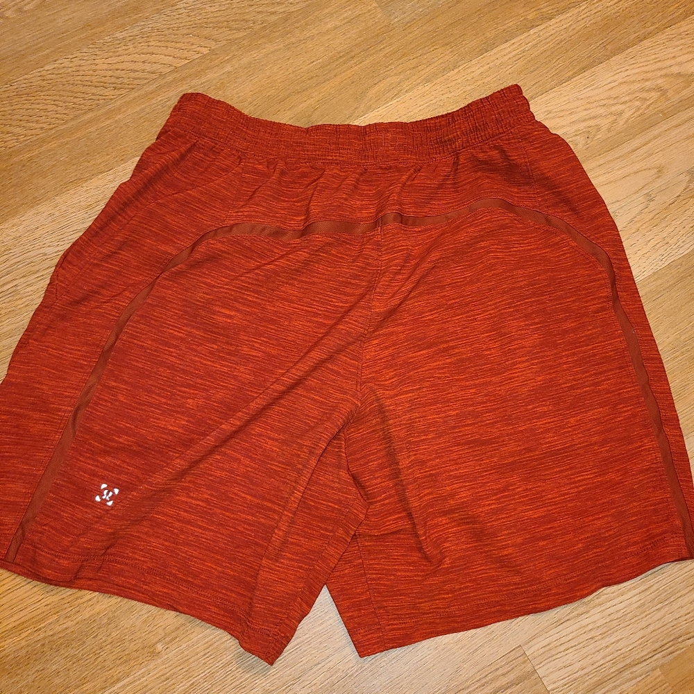 Lululemon pace breaker 7" running shorts